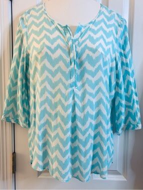 Blouse Aqua White Chevron Split-Neck 3/4 length sleeves business casual rayon L